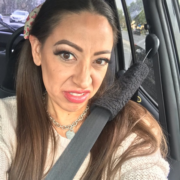 Meet your Posher, Verissa - Picture 3 of 4